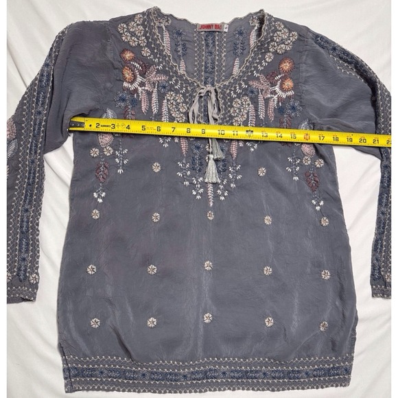 Johnny Was Santorini Embroidered Cloudburst Gray Boho Blouse Womens Size Small - Picture 6 of 6